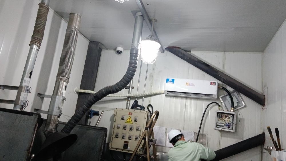 三菱化學(xué)選購?fù)鰾KF-50-Ex壁掛式防爆空調(diào)，已投入正常使用